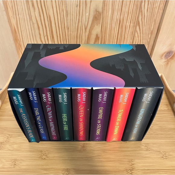 Throne of Glass Complete Collection Box Set - Picture 6 of 6